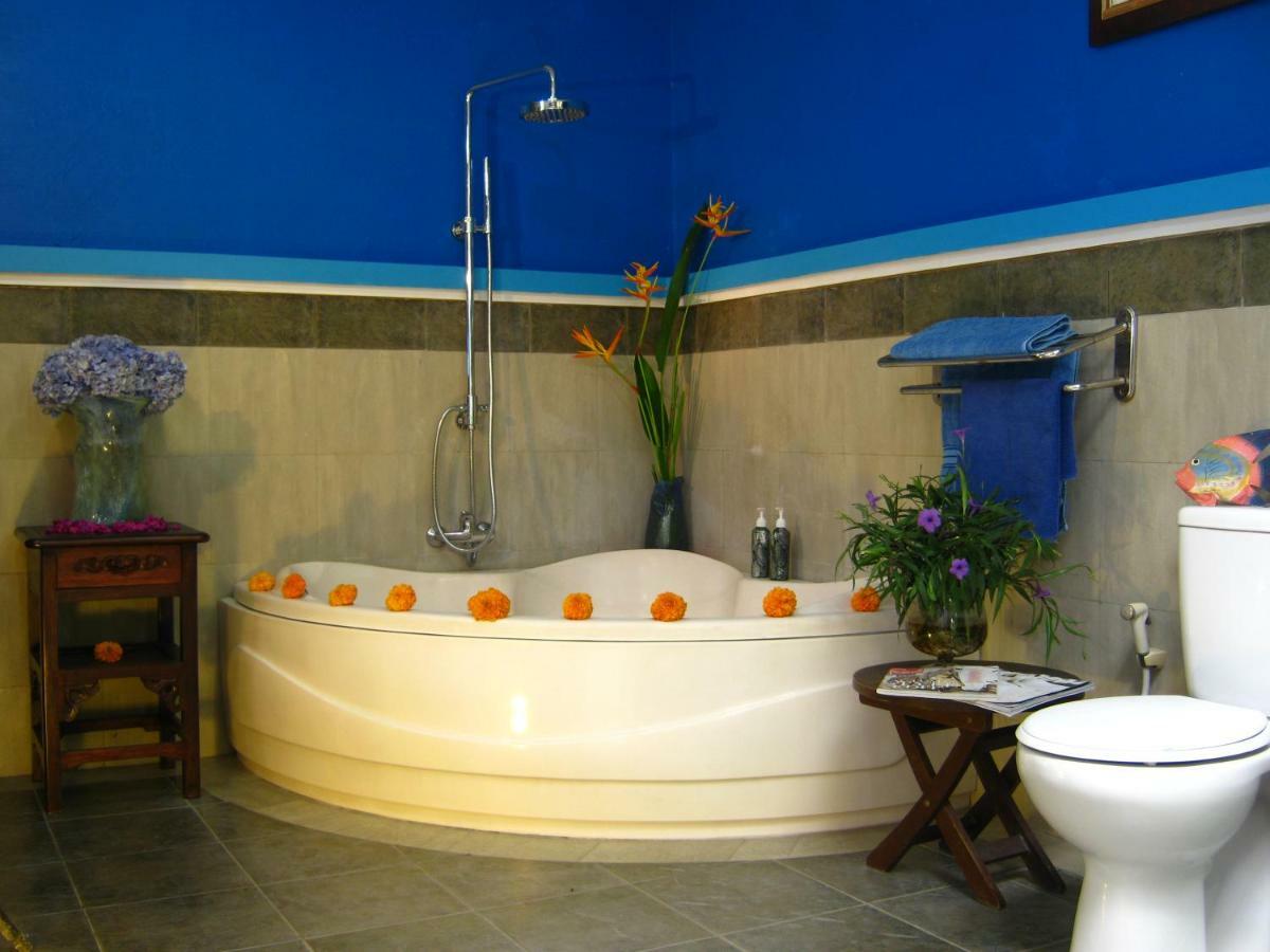 Villa Shantitara Bungalows Sanur Esterno foto