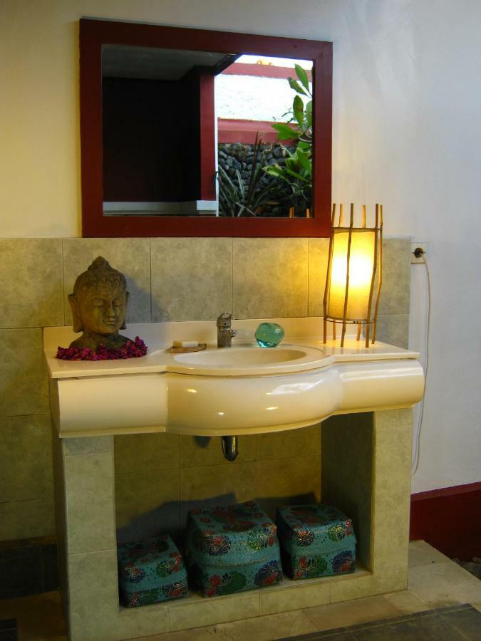 Villa Shantitara Bungalows Sanur Esterno foto