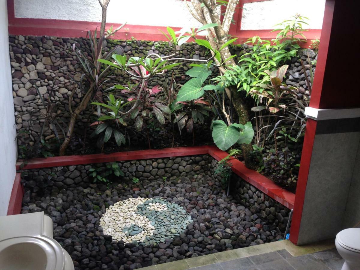 Villa Shantitara Bungalows Sanur Esterno foto