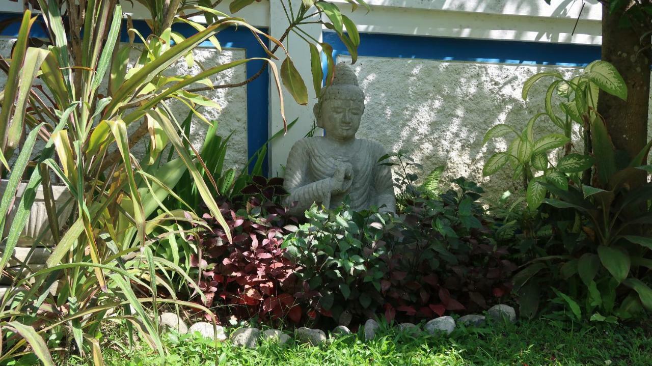Villa Shantitara Bungalows Sanur Esterno foto